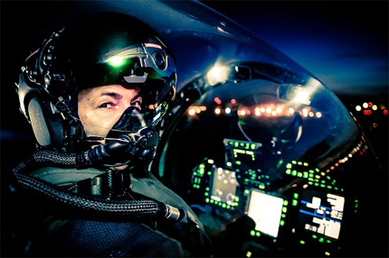 шлем Striker 2